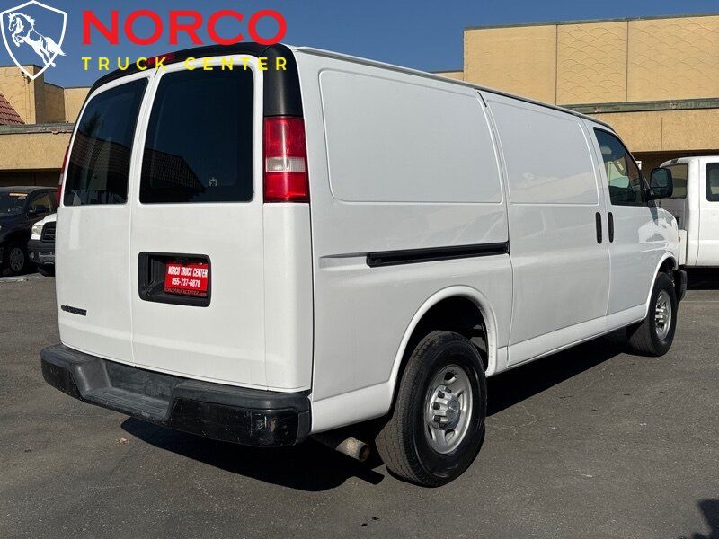 Used 2017 Chevrolet Express 2500 RWD image 12