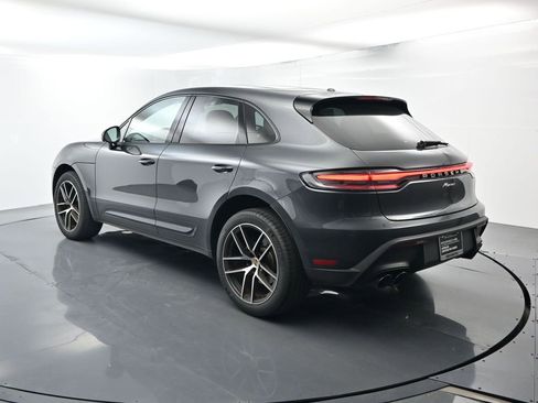 Certified 2023 Porsche Macan AWD/4WD image 3