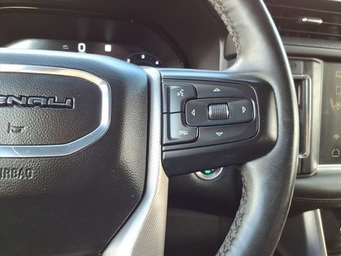 Used 2023 GMC Yukon XL Denali AWD/4WD image 36