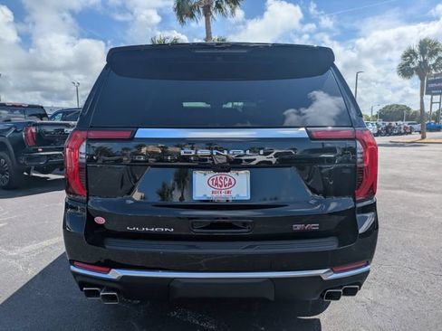 New 2026 GMC Yukon Denali w/ Denali Reserve Package AWD/4WD image 5