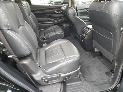 Used 2023 Subaru Ascent Limited image 11