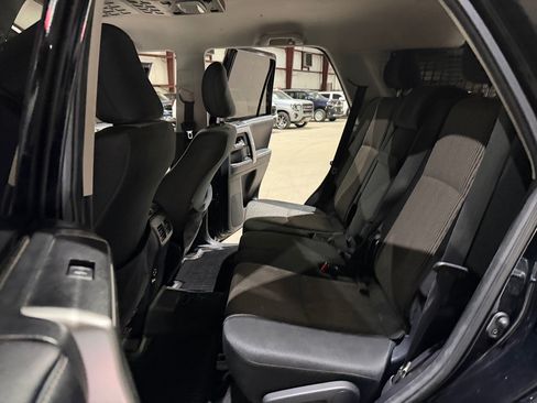 Used 2018 Toyota 4Runner SR5 AWD/4WD image 16