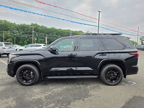 Used 2024 Toyota Sequoia Platinum w/ TRD Off-Road Package AWD/4WD image 4