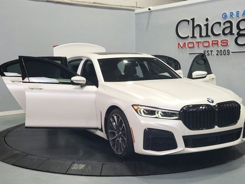 Used 2022 BMW 750i xDrive w/ Executive Package AWD/4WD image 16