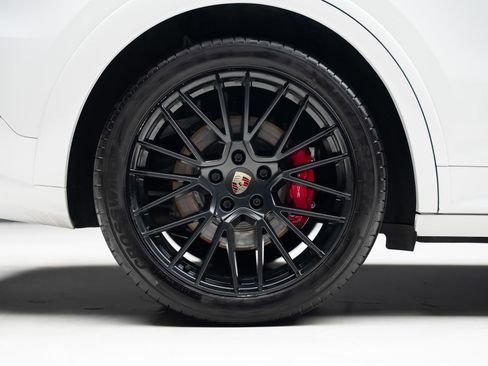 Used 2021 Porsche Cayenne GTS AWD/4WD image 37