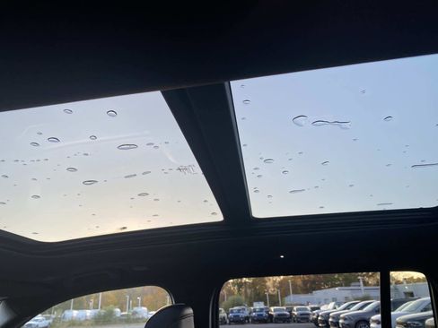 New 2025 Jeep Grand Cherokee Limited image 8