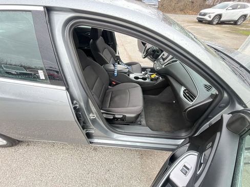Used 2024 Chevrolet Malibu LT FWD image 24