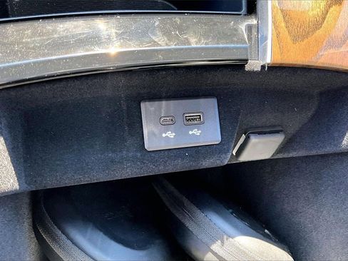 Certified 2025 Cadillac Escalade Sport Platinum w/ LPO, Floor Liner Package image 16