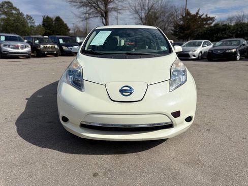 Used 2012 Nissan Leaf SV image 2
