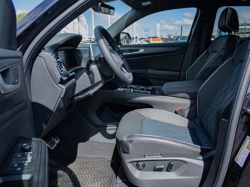 Used 2024 Volkswagen Atlas Cross Sport SEL Premium R-Line image 14