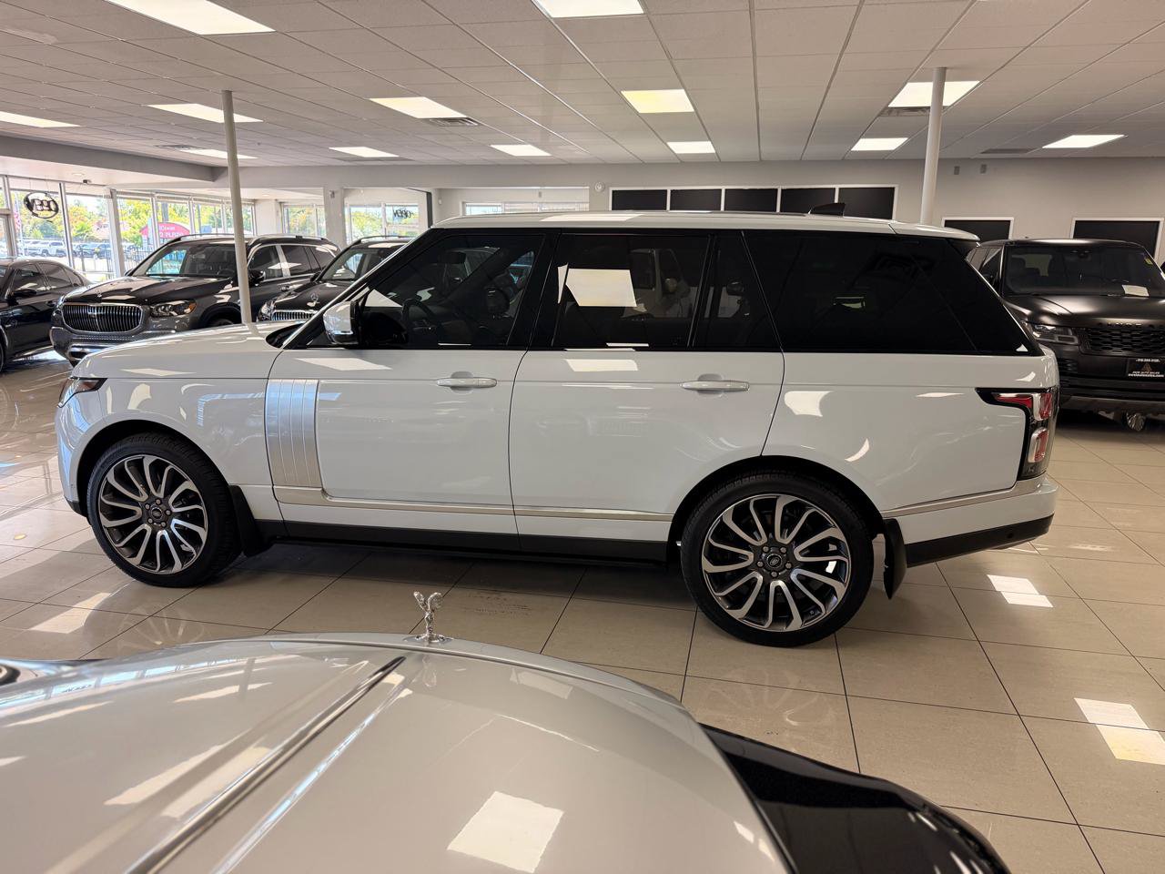 Used 2020 Land Rover Range Rover Autobiography AWD/4WD image 7