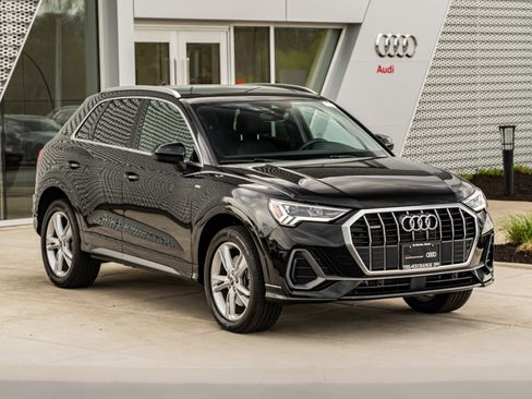 Certified 2023 Audi Q3 2.0T Premium Plus AWD/4WD image 2