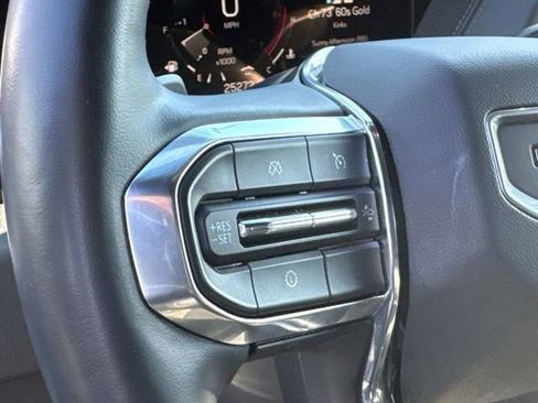 Certified 2025 GMC Yukon Denali AWD/4WD image 32