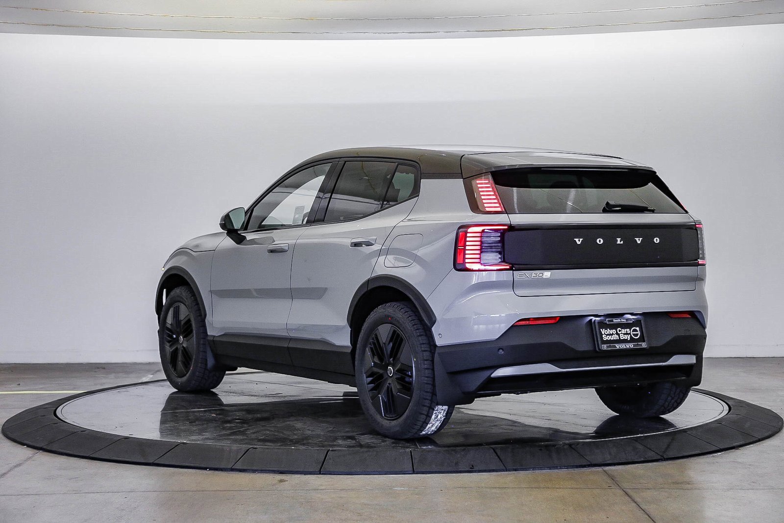 New 2026 Volvo EX30 Cross Country Ultra w/ Protection Package Premier AWD/4WD image 2
