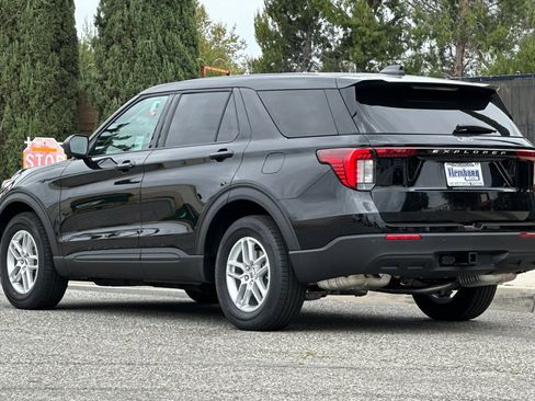New 2026 Ford Explorer Active RWD image 6