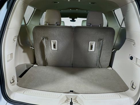 Used 2021 GMC Acadia Denali w/ Denali Technology Package FWD image 30