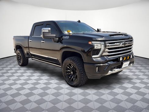 Certified 2024 Chevrolet Silverado 2500 High Country w/ High Country Premium Package AWD/4WD image 7