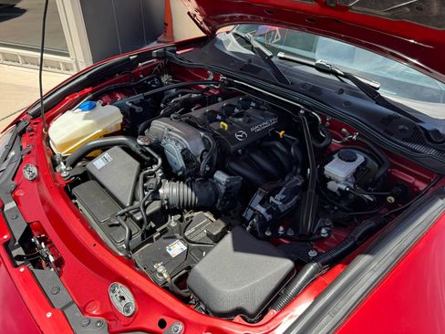 Used 2016 MAZDA MX-5 Miata Club RWD image 34