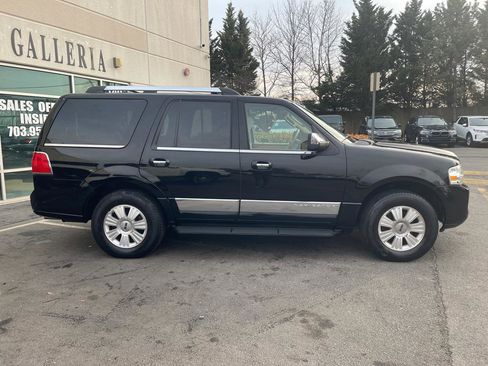 Used 2008 Lincoln Navigator 4WD image 9