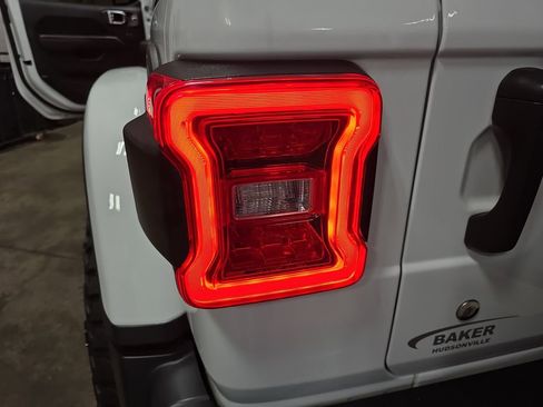 Used 2019 Jeep Wrangler Unlimited Rubicon image 35