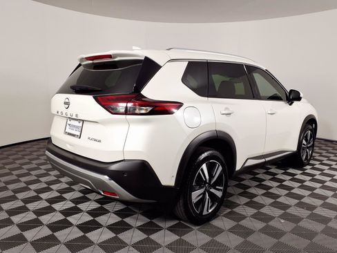 Used 2023 Nissan Rogue Platinum FWD image 4