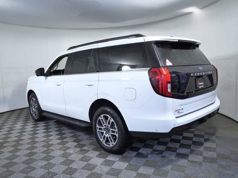 Certified 2025 Ford Expedition Active AWD/4WD image 6
