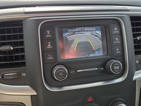 Used 2022 RAM 1500 Classic SLT RWD image 18