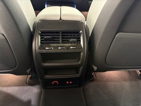 Used 2025 BMW X5 xDrive40i w/ M Sport Package AWD/4WD image 24