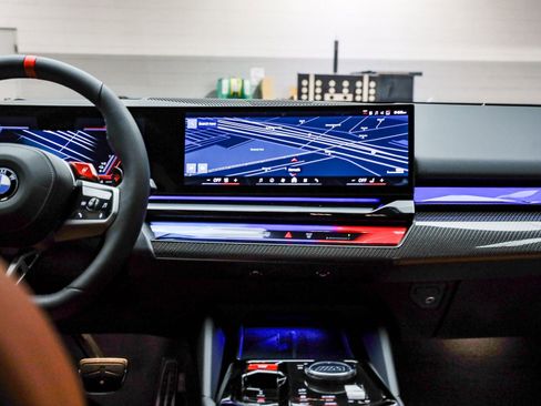 Used 2026 BMW M5 w/ Carbon Package image 13