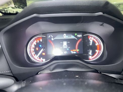 Used 2025 Toyota RAV4 XLE image 17