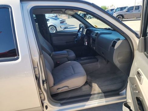 Used 2005 Chevrolet Colorado LS RWD image 23