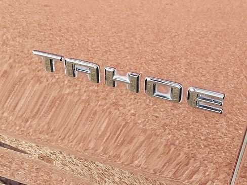 Used 2022 Chevrolet Tahoe Z71 w/ Luxury Package image 9