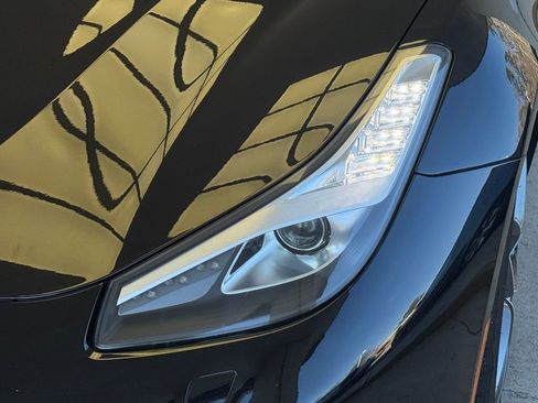 Used 2018 Ferrari GTC4Lusso T image 9