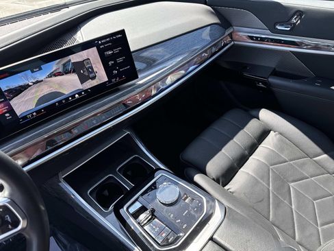 Certified 2023 BMW 760i xDrive w/ Executive Package image 27