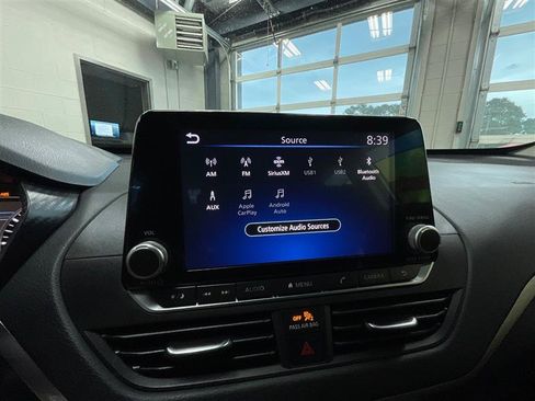 Used 2022 Nissan Altima 2.5 SV FWD image 16