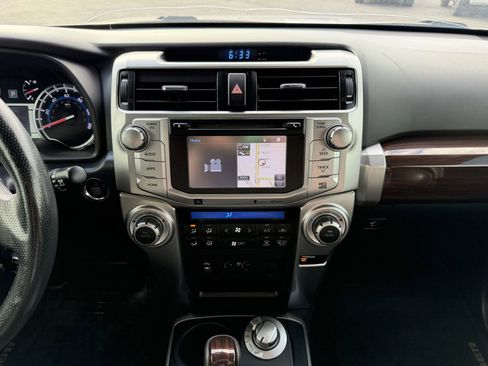 Used 2015 Toyota 4Runner Limited AWD/4WD image 26