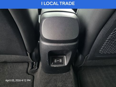 Used 2025 Hyundai Elantra Limited image 17