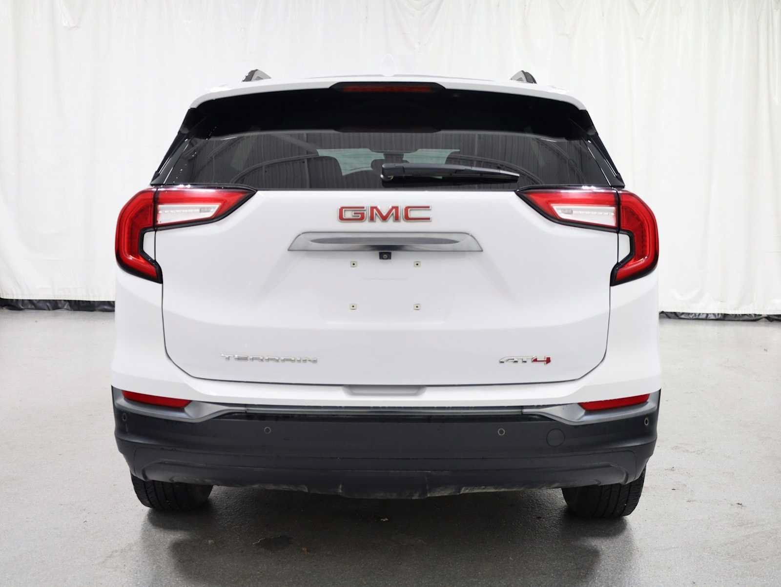 Used 2023 GMC Terrain AT4 w/ Tech Package AWD/4WD image 7