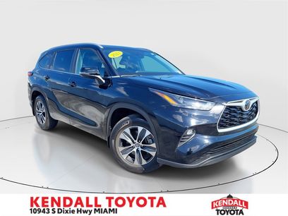 Used 2023 Toyota Highlander XLE