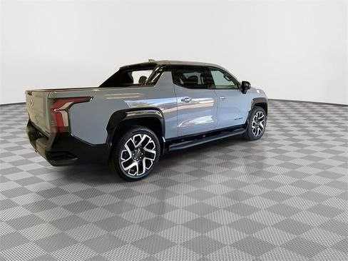 New 2025 Chevrolet Silverado EV RST image 12