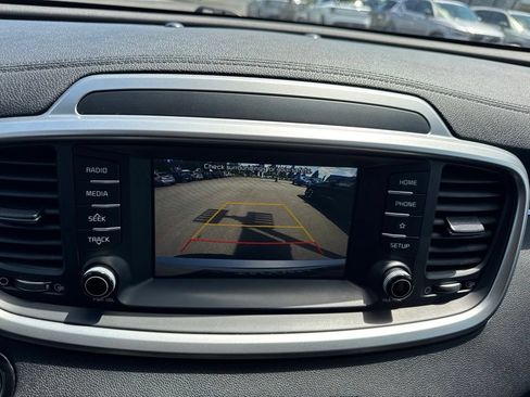 Used 2020 Kia Sorento S AWD/4WD image 25