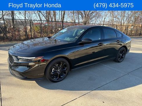 Certified 2025 Honda Accord SE image 1