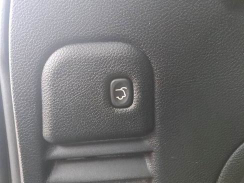 Certified 2022 Jeep Grand Cherokee Laredo X image 14