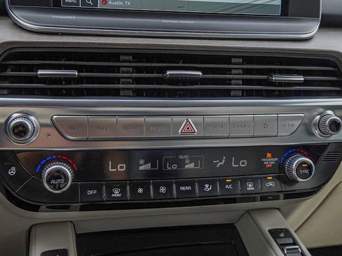 Certified 2022 Kia Telluride SX w/ SX Prestige Package image 19