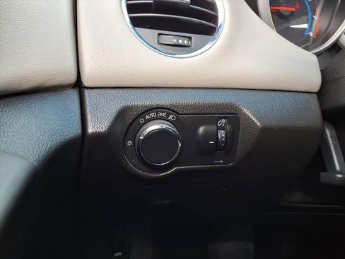 Used 2015 Chevrolet Cruze LS image 22