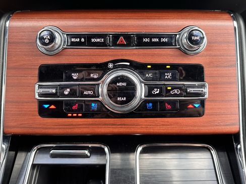 Used 2023 Lincoln Aviator Reserve w/ Equipment Group 201A AWD/4WD image 28