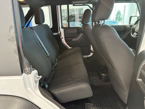 Used 2017 Jeep Wrangler Unlimited Sport AWD/4WD image 13