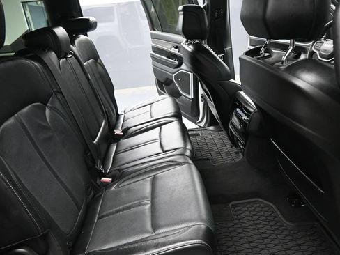 Used 2024 Jeep Wagoneer L Series II w/ Flexible Seating Group AWD/4WD image 19