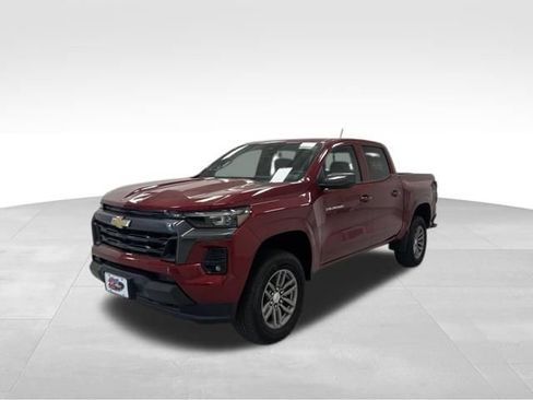 New 2026 Chevrolet Colorado LT w/ LT Convenience Package AWD/4WD image 3