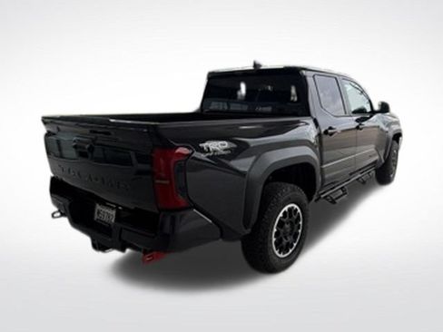 Used 2026 Toyota Tacoma TRD Off-Road AWD/4WD image 5
